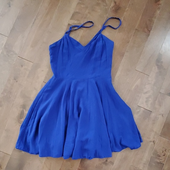 💙 Aritzia Lipinski Dress 💙 - Picture 2 of 6